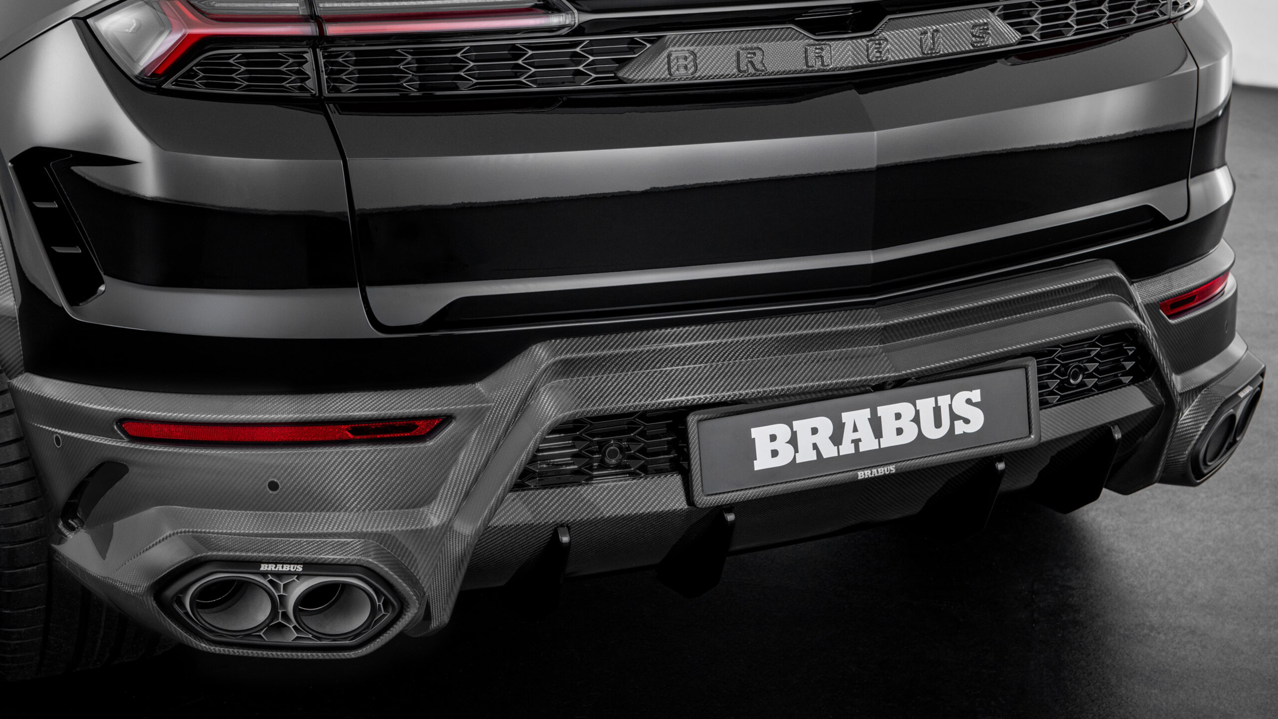 Carbon Rear Diffuser BRABUS based on Lamborghini URUS SE